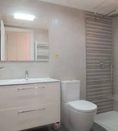 Pmt24 - 3 Bedroom-modern-heated Pool-garage Apartment